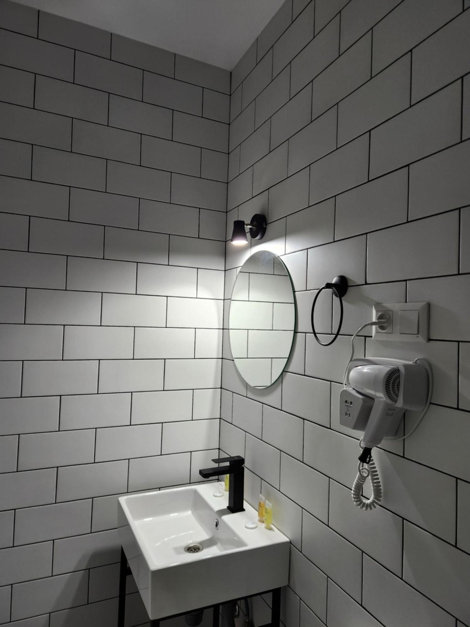 Dro Hotel Kutaisi Luaran gambar